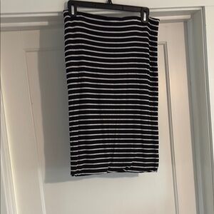 LOFT Black and White Midi Pencil Skirt